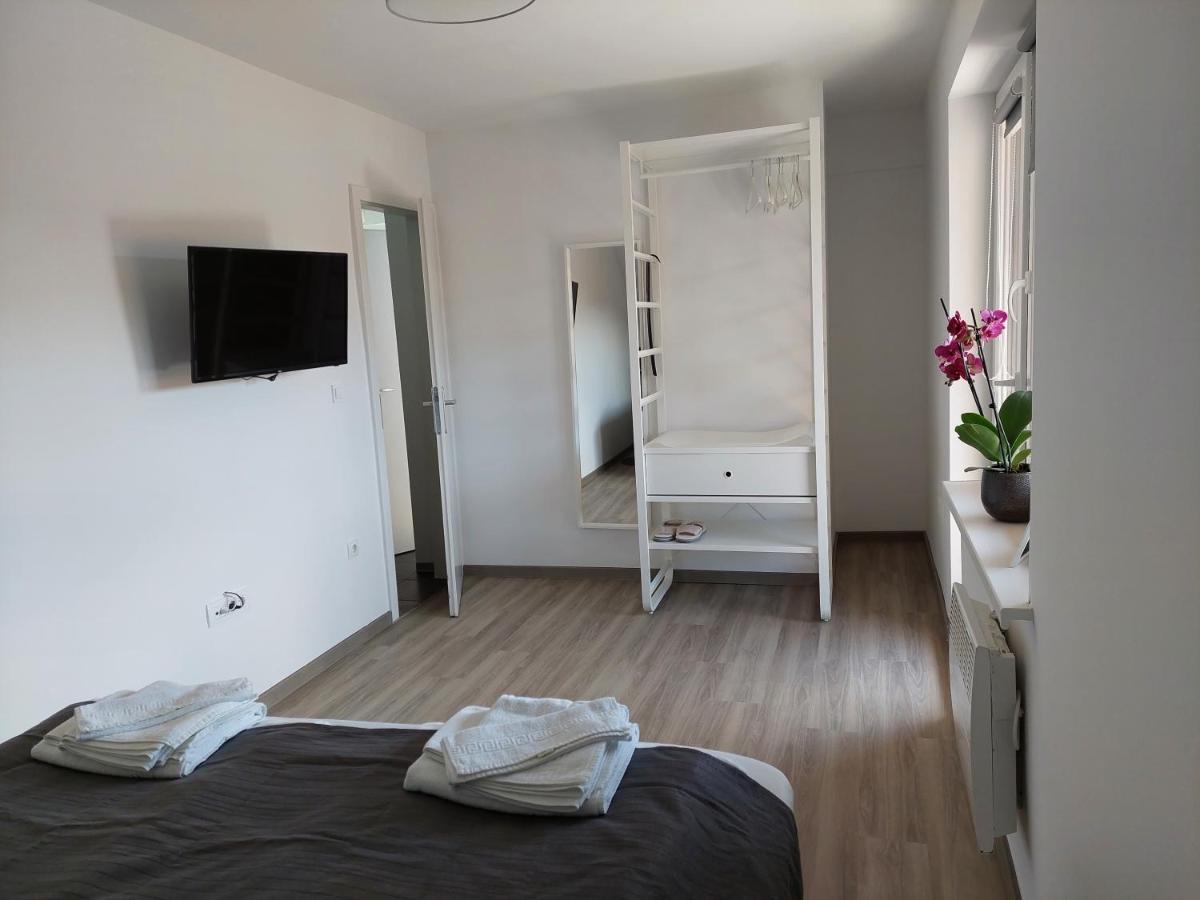 Trubarjeva33, Near Ljubljana, Free Parking Appartement